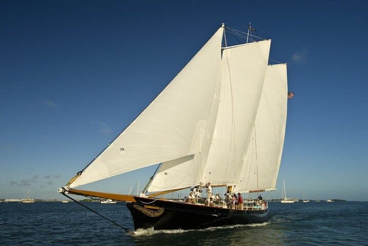 Key West Holiday Schooner Cruise: Live Band, Lights & Drinks photo 4