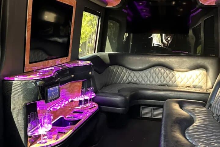 Private Napa Valley Wine Tour with Champagne and Local Hosts photo 2