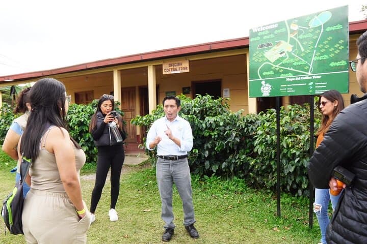 Cobán Coffee Farm Tour: Half-Day Plantation Walk & Tasting photo 4