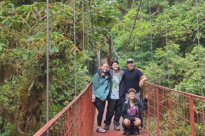 Monteverde Cloud Forest Birdwatching — Private 4-Hour Guided Walk photo 4