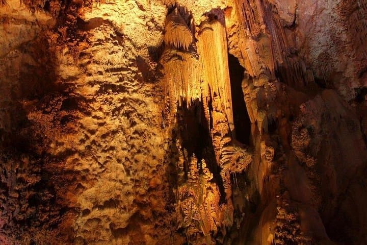 Canelobre Cave & Busot Village Guided Tour — Jurassic Caves Near Alicante photo 4
