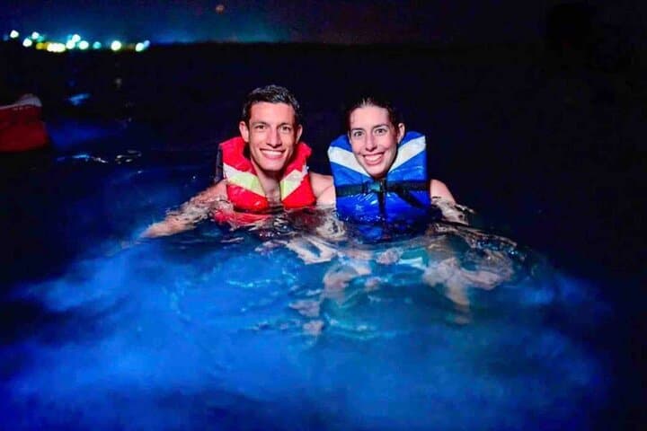 Bocas del Toro Bioluminescence Snorkel: Night Boats, Glowing Waters & Safe Viewing Tips photo 4