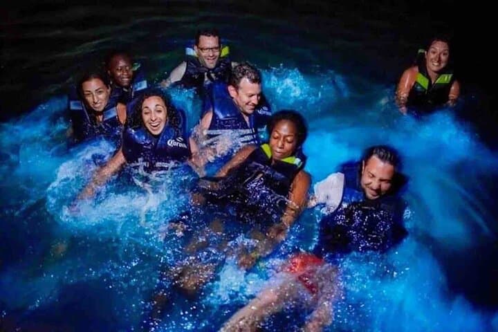 Bocas del Toro Bioluminescence Snorkel: Night Boats, Glowing Waters & Safe Viewing Tips photo 5