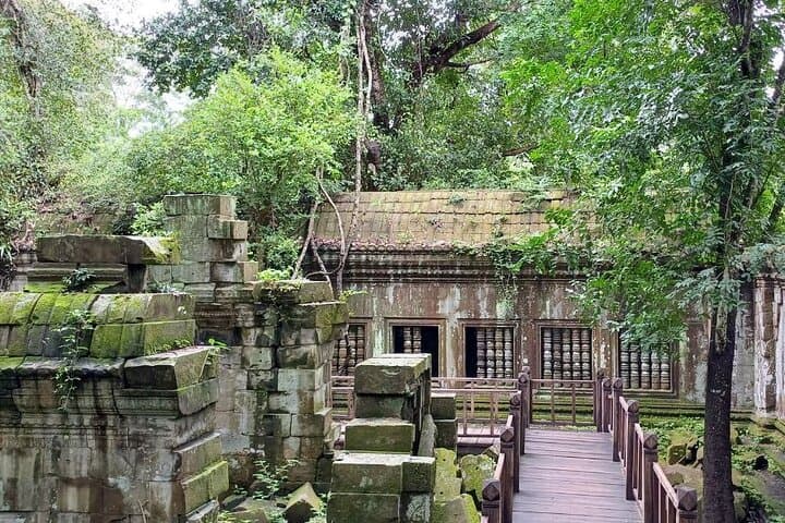 Classic 3-Day Angkor Temples Tour: Angkor Wat, Bayon & Ta Phrom photo 4