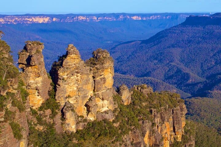 Luxury Small-Group Blue Mountains Escape: Lincoln's Rock, Featherdale & Jamison Valley photo 2