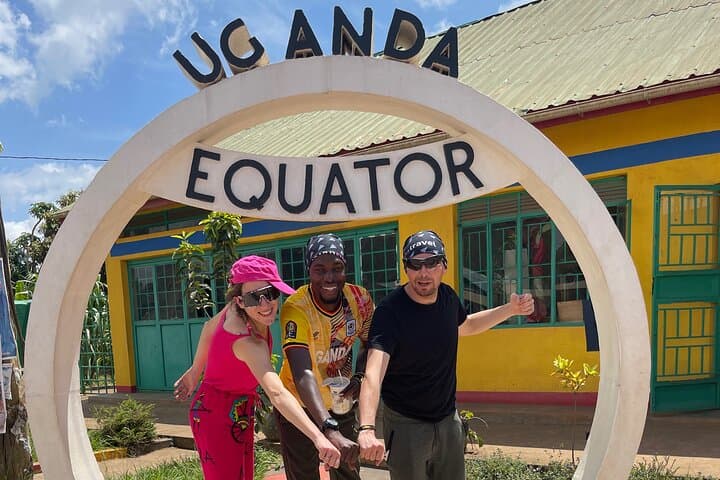 Cross the Equator: 1-Day Kayabwe Tour from Kampala photo 3
