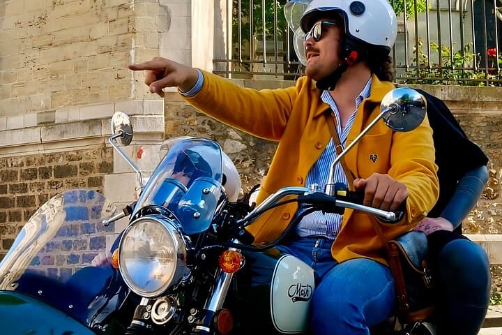 Vintage Sidecar Tour and Seine River Cruise: Iconic Paris in 3 Hours photo 6