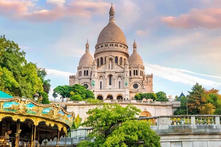 Paris Sidecar Tour with Champagne: Vintage Motorcycle Sightseeing & Eiffel Tower Access photo 5