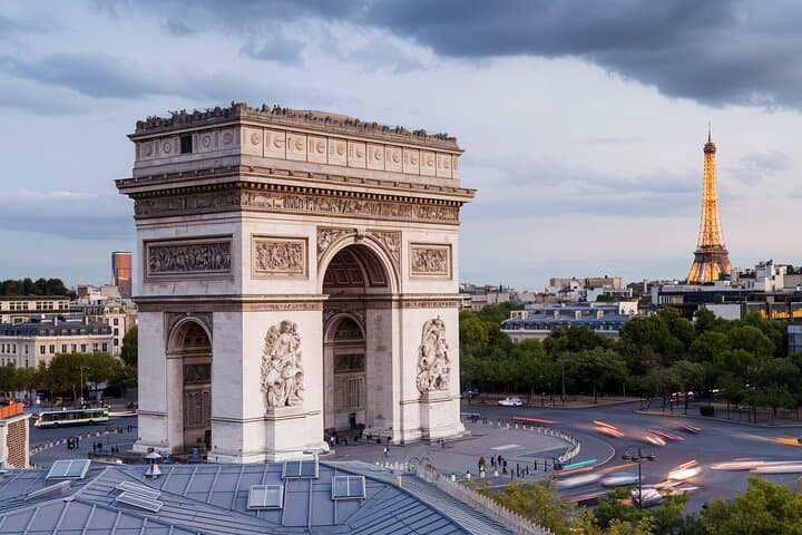 Vintage Sidecar Tour and Seine River Cruise: Iconic Paris in 3 Hours photo 3