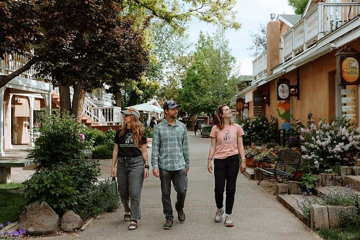 Taos Artisan Walking Tour and Chocolate: Downtown Art Walk & Sipping Chocolate Experience photo 2