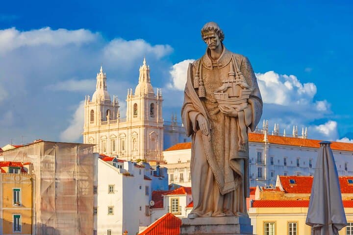 Self-Guided Lisbon Walking Tour: Baixa, Alfama & Chiado Audio Guide photo 3