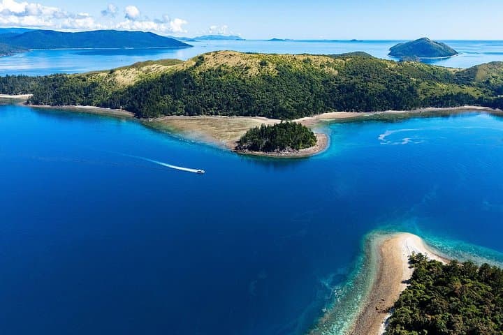 Glass Bottom Boat Tour Whitsundays — Airlie Beach Reef Discovery photo 6