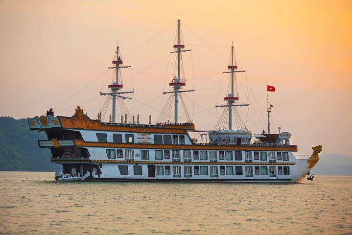 Dragon Legend 2-Day Cruise: Luxury Bai Tu Long Bay & Thien Canh Son Cave photo 2