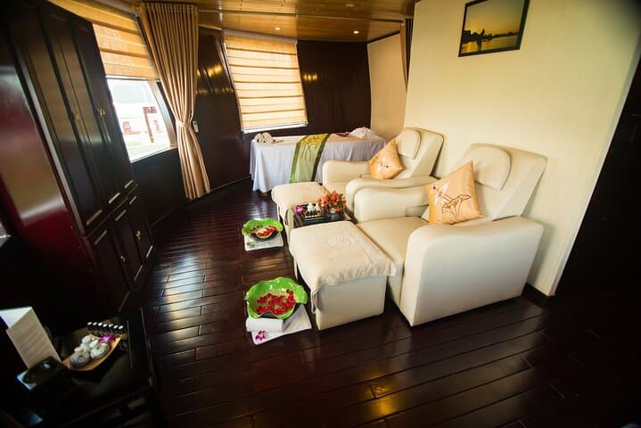 Luxury Dragon Legend Cruise: 2-Day Bai Tu Long Bay Escape from Hanoi photo 4