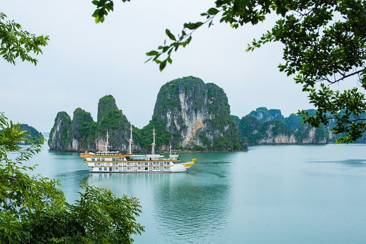 Dragon Legend 2-Day Luxury Cruise in Bai Tu Long Bay — Thien Canh Son Cave & Vung Vieng Village photo 4