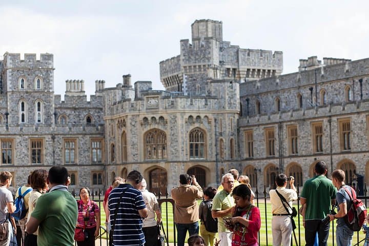 Luxury Private Tour: Windsor Castle, Stonehenge & Oxford from London photo 2