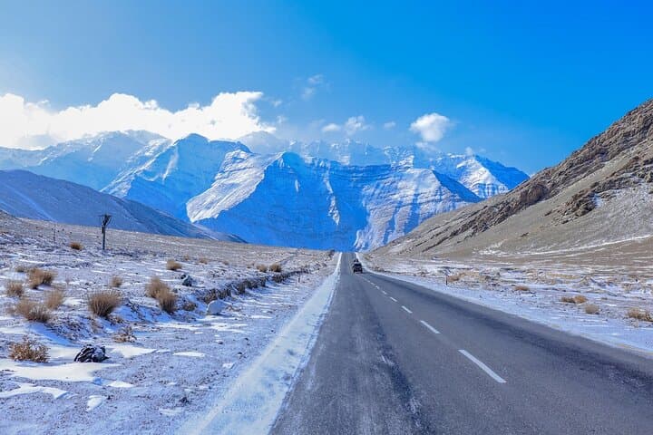 Overnight Pangong Lake Tour from Leh with Thiksey & Hemis Monasteries