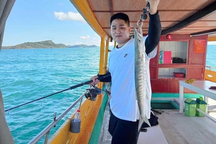 Full-Day Phu Quoc Fishing Journey to May Rut Island