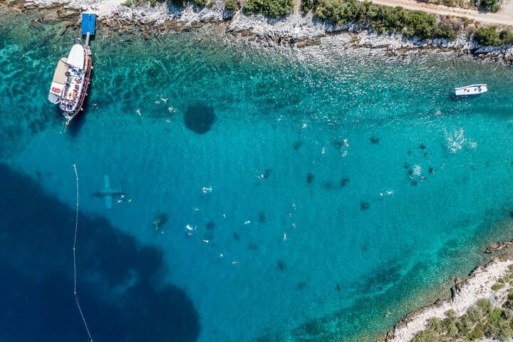 Blue Lagoon & Secret Underwater Museum Boat Tour from Split — Lunch & Drinks Included photo 6