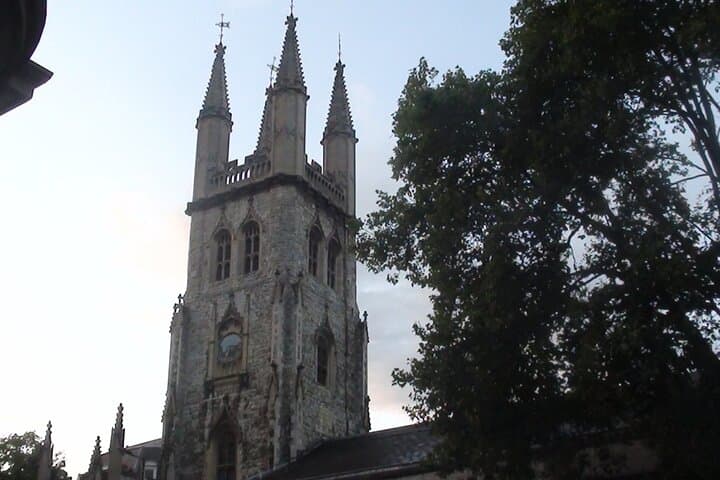 Fading Light London Ghost Walk: Haunted City of London's Night Tour