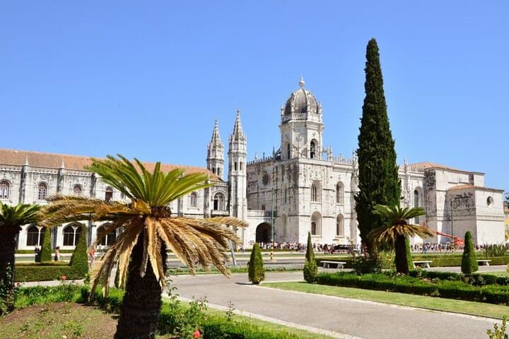 Historical Lisbon City Tour: 10+ Landmarks in 6 Hours with Live Guide photo 3