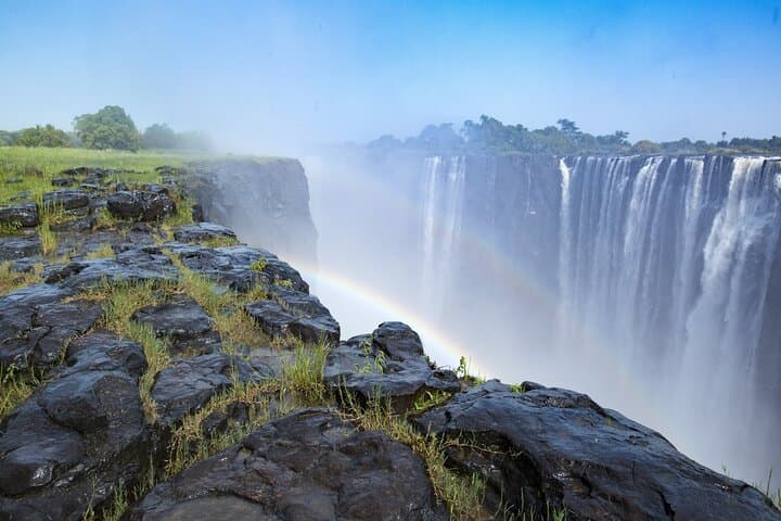 Victoria Falls Cross-Border Guided Tour — Zambia & Zimbabwe Viewing Experience photo 4