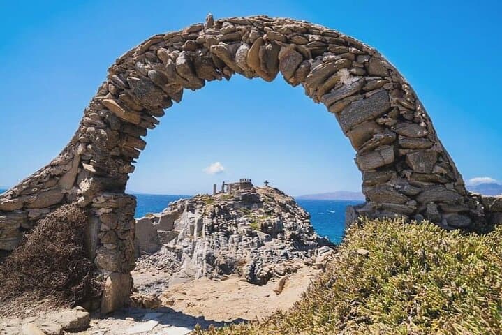Custom Jeep Tour of Mykonos: Beaches, Villages & Private Island Views