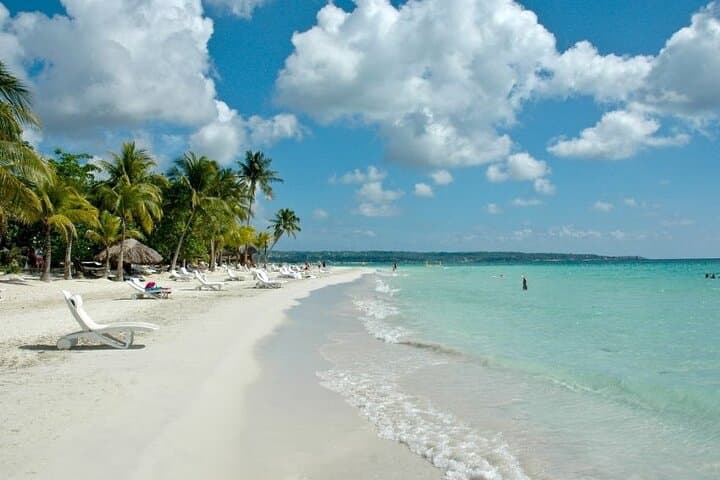 Private Negril Highlights Tour — Customize 7 Mile Beach, Rick's Cafe & Xtabi Caves photo 2