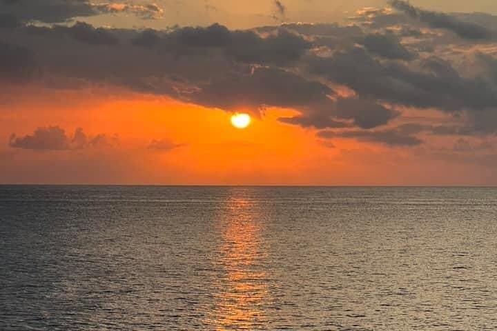 Private Negril Highlights Tour — Customize 7 Mile Beach, Rick's Cafe & Xtabi Caves photo 3