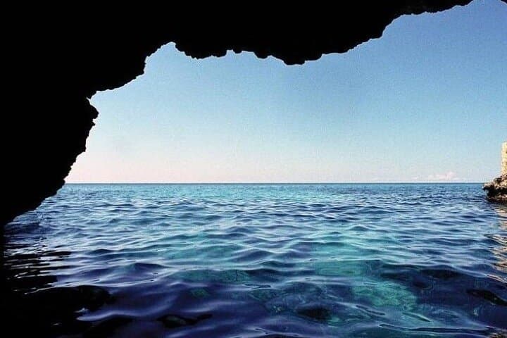 Private Negril Highlights Tour — Customize 7 Mile Beach, Rick's Cafe & Xtabi Caves photo 4