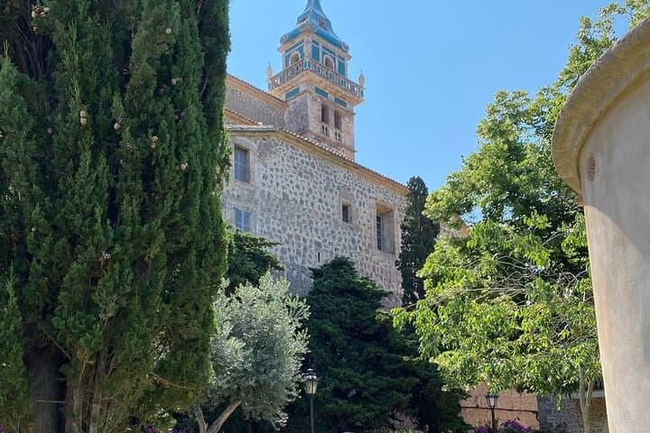 Mallorca Historical Highlights Car Tour: Valldemossa, Deià & Sa Foradada