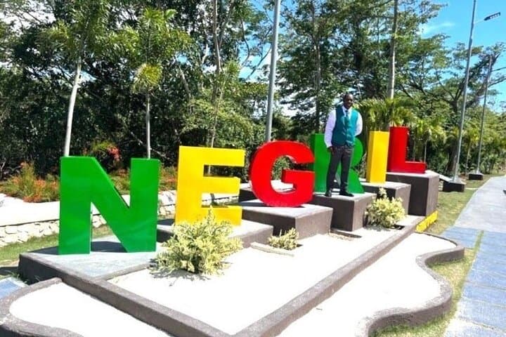 Private Negril Highlights Tour — Customize 7 Mile Beach, Rick's Cafe & Xtabi Caves photo 6