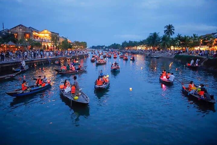 Hoi An Floating Flower Lantern Boat Ride on the Thu Bon River photo 3