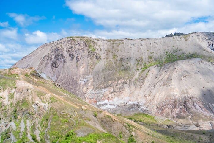 Hike Mt. Usu and Lake Toya: Small-Group Volcano Hike & Geopark Visit photo 5