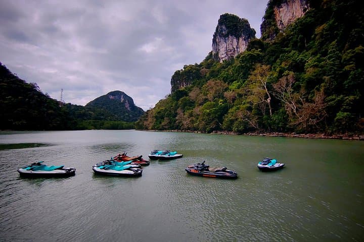 Langkawi Southern-Island Jet Ski Tour to Dayang Bunting Lake photo 5