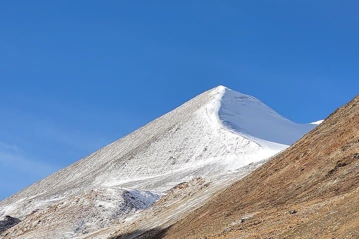 Summit UT Kangri: 8-Day Mountaineering Expedition in Ladakh (6070m) photo 6