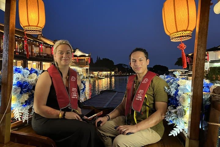 Evening in Zhujiajiao: 5-Hour Flexible Night Water Town Adventure