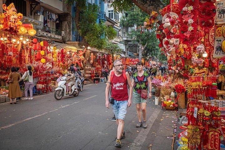 Half-Day Hanoi Private Tour: Street Food Adventure