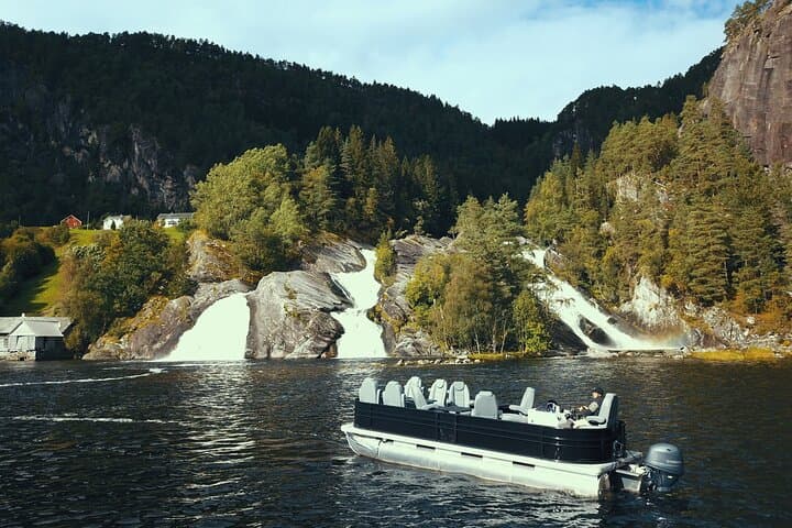 Private Pontoon Fjord Cruise from Bergen: Secluded Arms & Tidal Channels photo 4