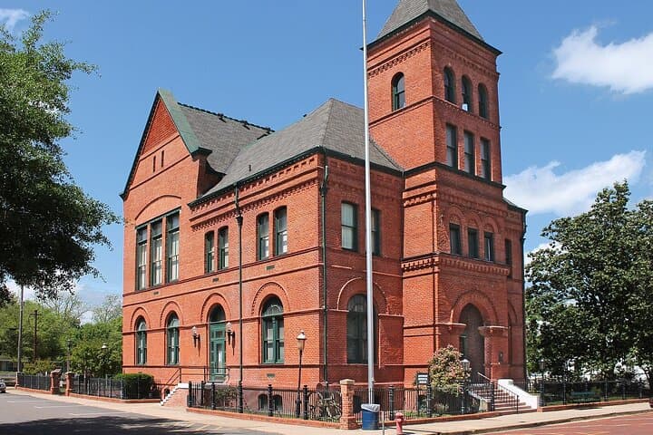 Self-Guided Jefferson Ghosts Walking Tour — Haunted History & Smartphone Guide photo 4