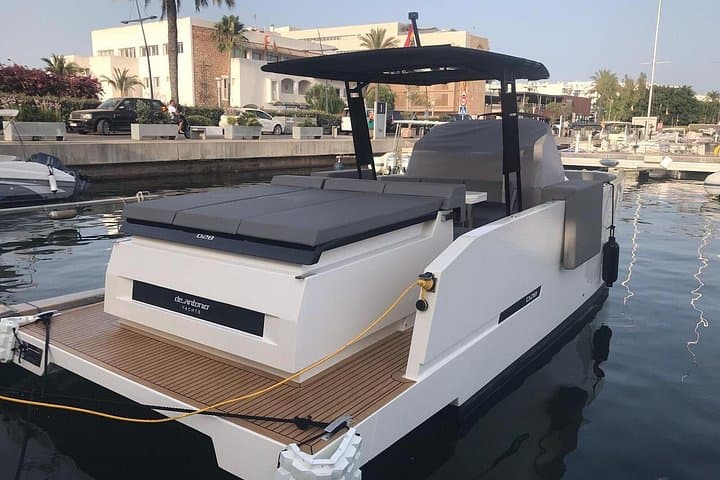 Private De Antonio D28 Yacht Charter in Barcelona — 1-Hour Coastal Cruise photo 4
