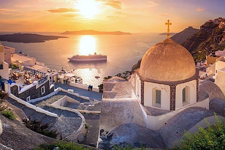 Santorini in Five Hours: Small-Group Shore Excursion to Oia, Firostefani & Profitis Ilias