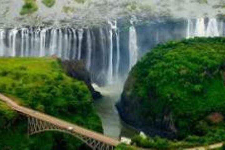 Up-Close Guide to Victoria Falls (Zambia) — Guided Falls Tour photo 4