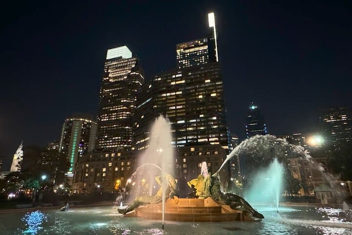 Philly by Moonlight: 1-Hour Evening Electric Cart Tour of Historic Center City photo 4