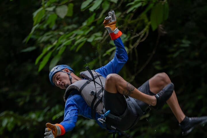 Rainforest Falls Canyoning: Waterfall Rappels & Jungle Jumps Near La Fortuna photo 3