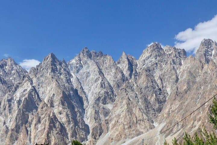 3-Day Hunza Valley Tour: Attabad Lake, Passu Cones & Baltit Fort photo 3