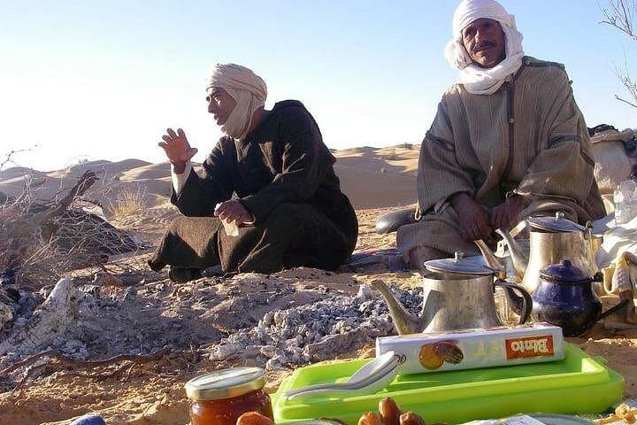 7-Day Camel Trek to Lake Houidat — Grand Erg Oriental Desert Caravan photo 1