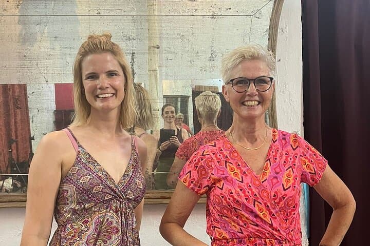 Learn Flamenco in Seville: Beginners' One-Hour Dance Class photo 5