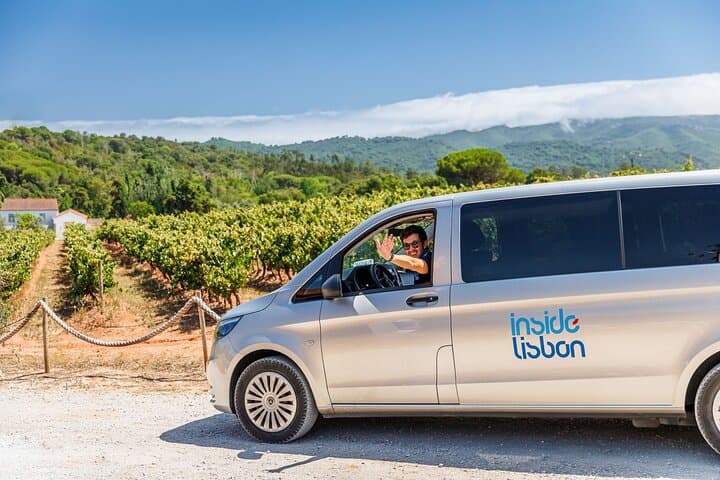 Arrábida Day Trip from Lisbon — Wine Tasting, Palmela Castle & Cliff Views