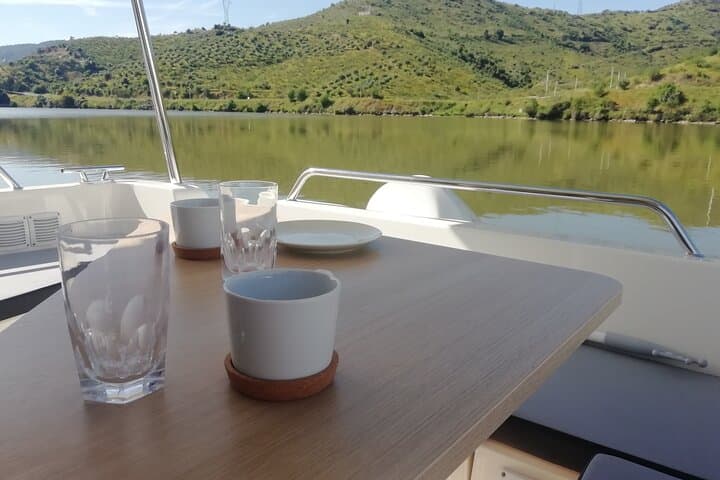 Private Upper Douro Boat Trip with Skipper — Pocinho, Valeira & Barca d'Alva photo 2